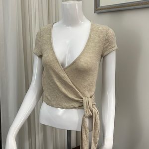 Urban Outfitters Top ties at waist